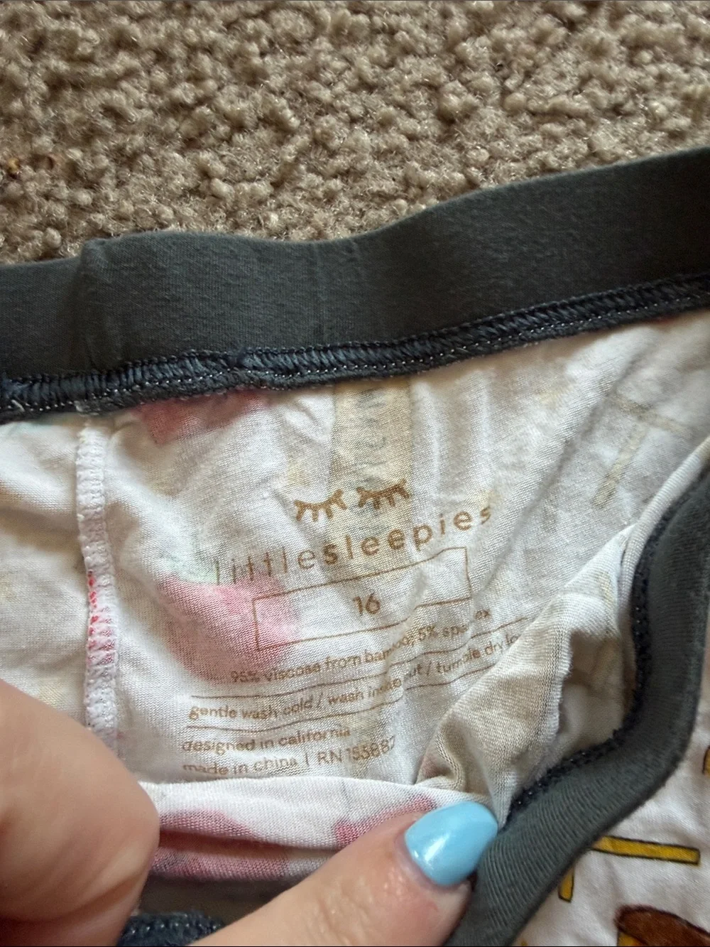 B65 Little Sleepies Bamboo PJ Pants, Fast Food Print, 16y EUC